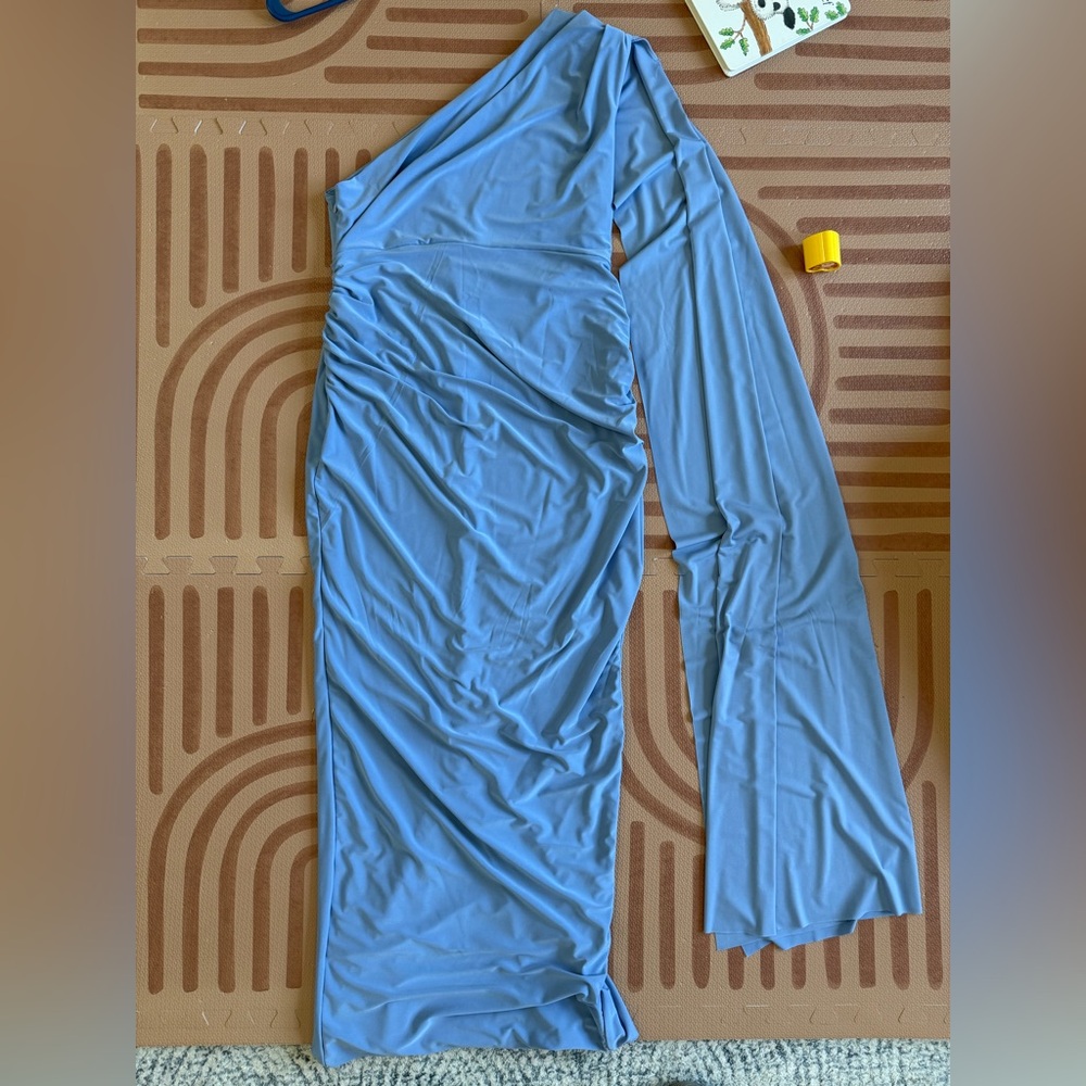 Elegant One-Shoulder Blue Maternity Dress - Picture 4 of 4